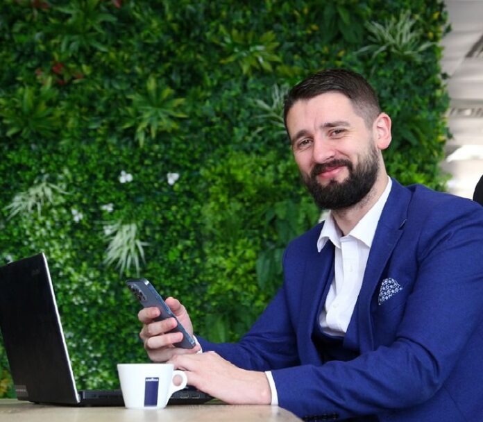 Chris Forrest - Dubai Property Expert Chris Forrest - Dubai Property Expert